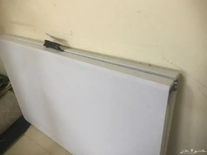 طاوله للبيع 1