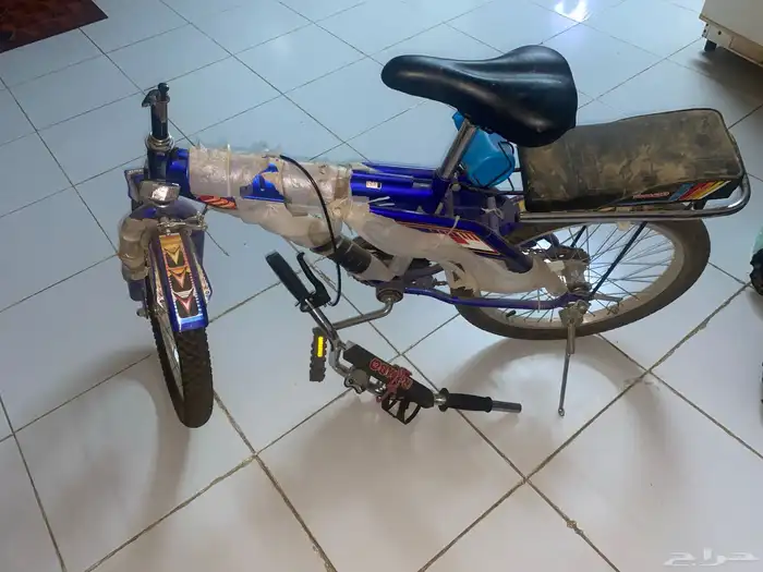 سياكل للبيع نقصه بس رقبه و دوس ألوان ازرق 1