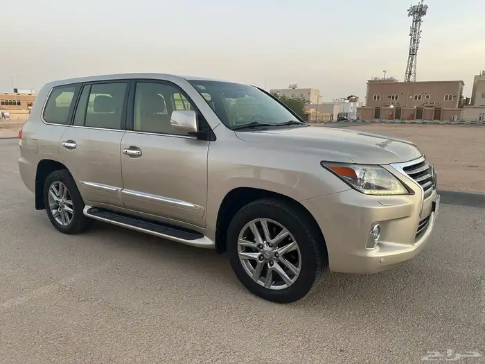 لكزس 2013 سعودي فل كامل DD بدي ومحركات شرط وكاله نظيف جدا 2