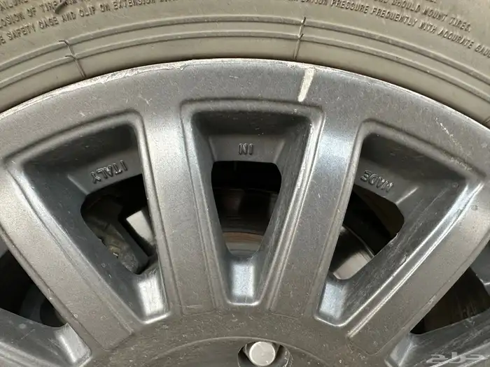 جنوط بكفراتهم اصلي لجكسار لاندكروز 3