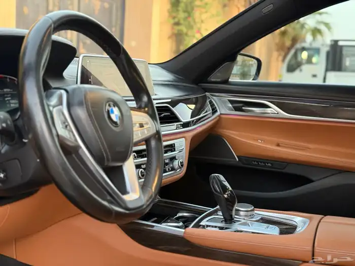 بي ام دبليو BMW Li730 موديل 2022 سعودي فل 31
