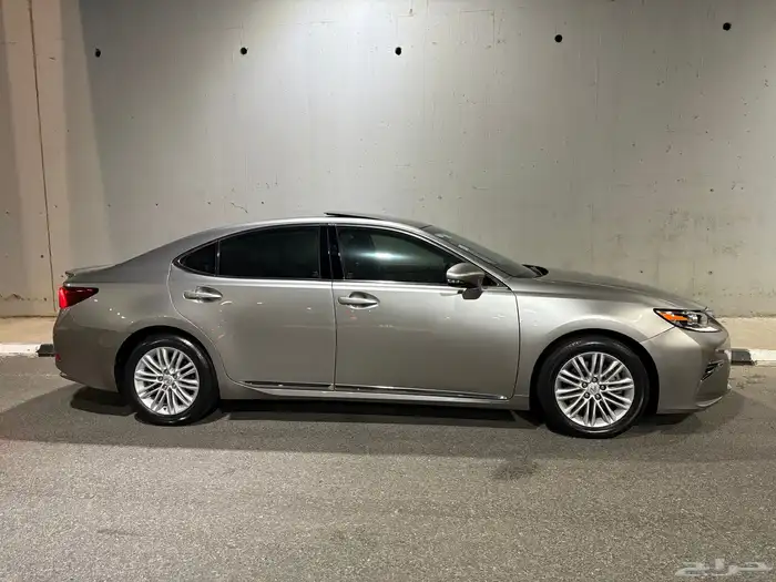 لكزس 2016 مخزنة 5