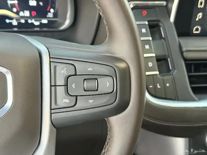 يوكن SLE موديل 2023 قصير دبل شرط 17