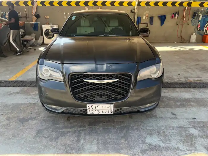 كرايسلر 2020 لون اسود 1