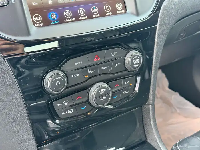 كرايزلر C300s موديل 2021 عالشرط نظيف 12