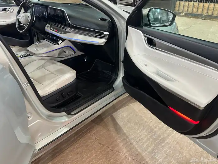 ازيرا بريميوم V6 موديل 2022 فل كامل 18