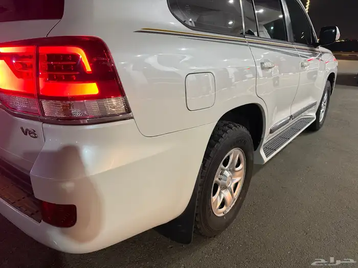 لاندكروزر 9