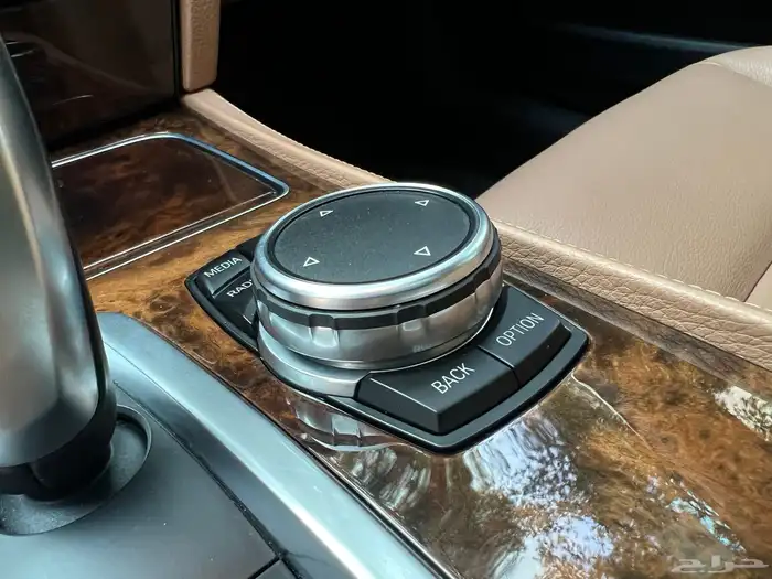 مخزن BMW 730LI الناغي 2015 مواصفات خاصة 65