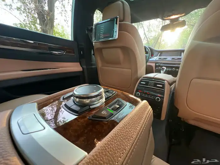مخزن BMW 730LI الناغي 2015 مواصفات خاصة 96