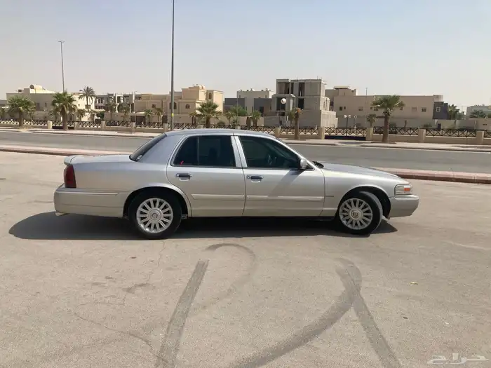 فورد جراند ماركيز GS 2010 للبيع 4