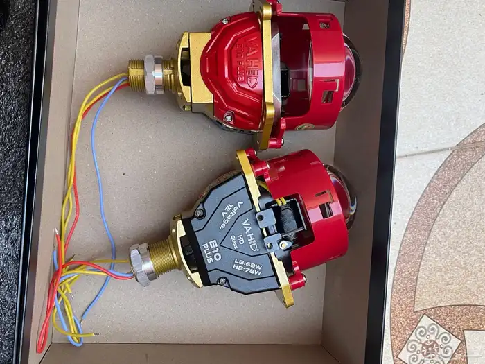 متوفر عدسات لد لجميع السيارات 0