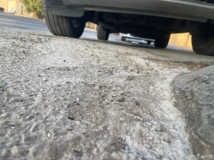 للبيع  جيب جراند شيروكي Overland 4 4 موديل 2015 17