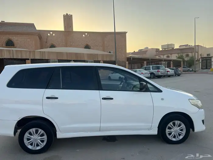 تويوتا انوفا 2014 طيس قير عادي ممشى قليل 6