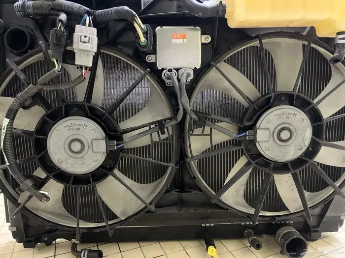 رديتر ومراوح لكزس 460 اصلي وكاله 2014 0