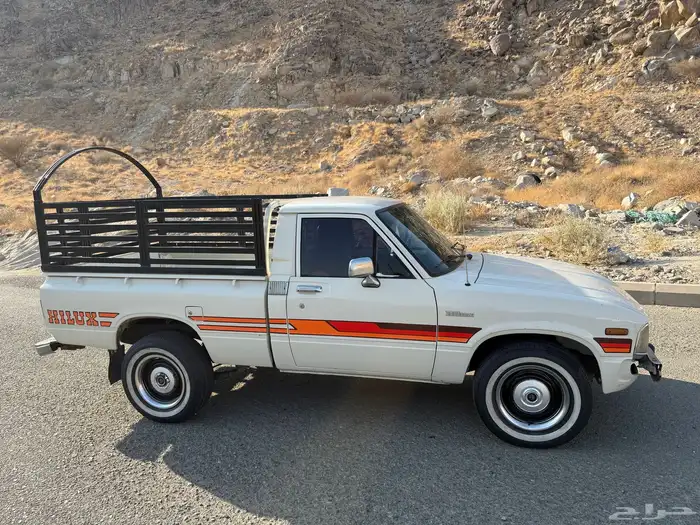 للبيع هايلوكس موديل 1982 غماره 3