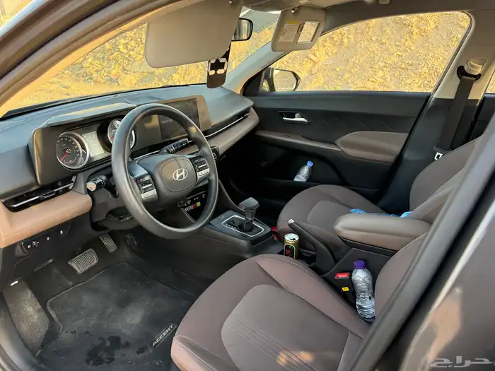 اكسنت 2025 لون رمادي 39