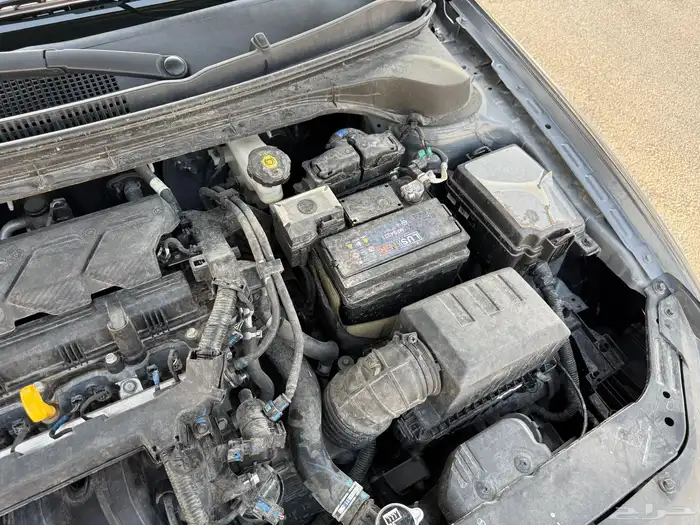 اكسنت 2025 لون رمادي 51