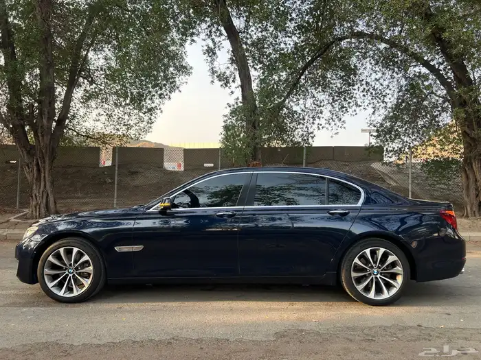 مخزن BMW 730LI الناغي 2015 مواصفات خاصة 7