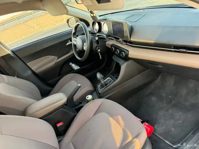 اكسنت 2025 لون رمادي 19