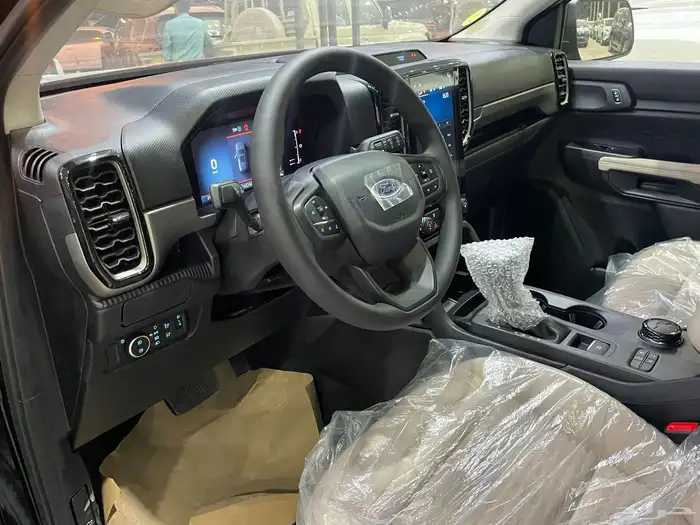 فورد ايفرست 2025 XLS ديزل دبل 7 مقاعد توكيلات الجزيره- 2.0D 10