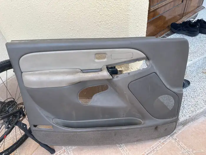 باب سيارة تاهو باب السائق للبيع 0