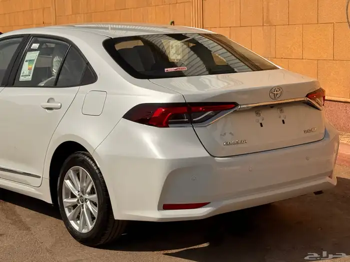 كورولا 2025 مكينة 2000 بحالة الوكالة ممشى قليل 4