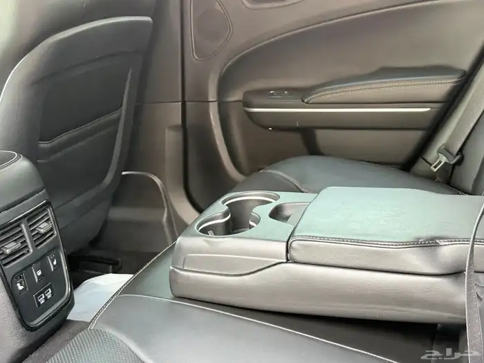 كرايزلر C300s موديل 2021 عالشرط نظيف 33