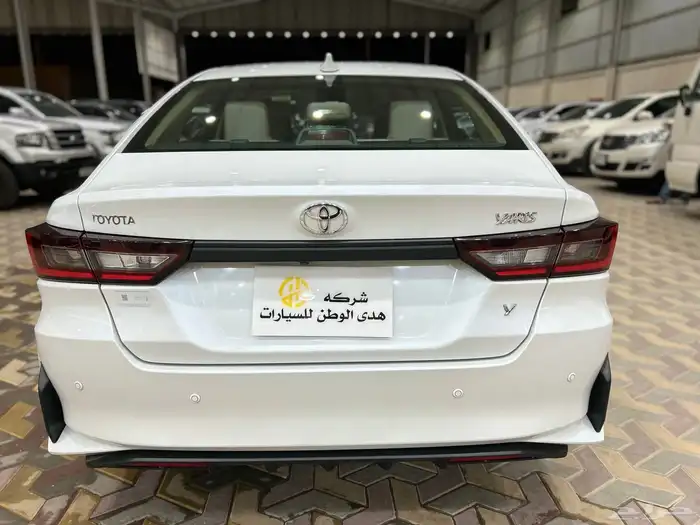 تويوتا ياريس 4