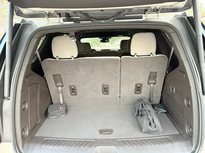 يوكن SLE موديل 2023 قصير دبل شرط 40