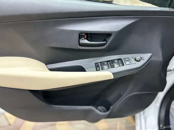 تويوتا ياريس 17