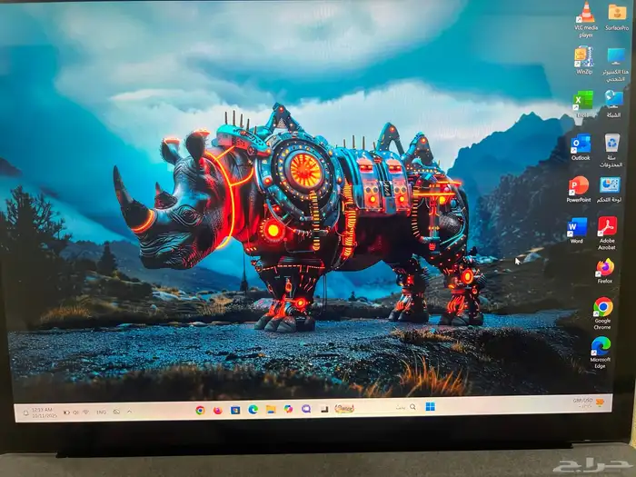 سورفس برو بحالة ممتازة core i7 الجيل 11 رام 16 3