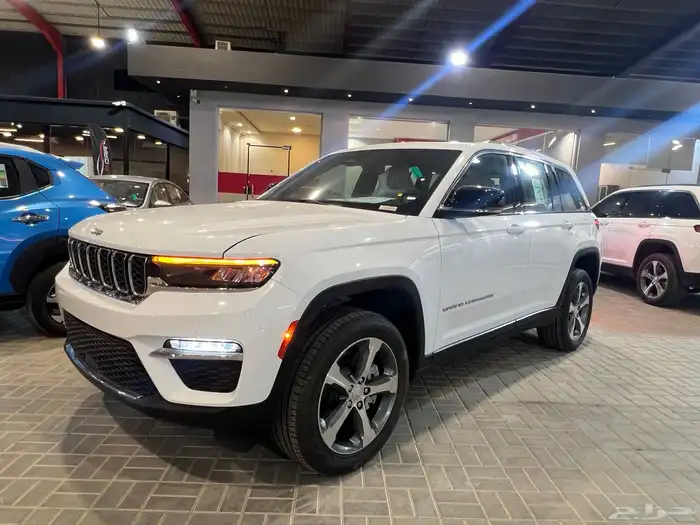 جيب جراند شروكي ليمتد 2023 1