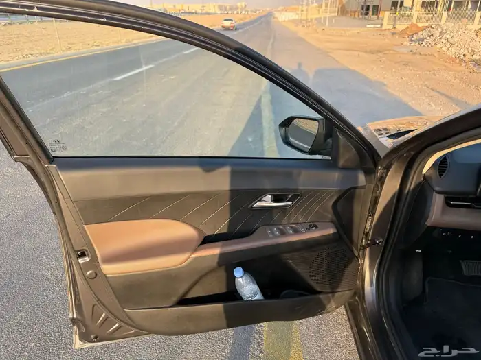 اكسنت 2025 لون رمادي 38