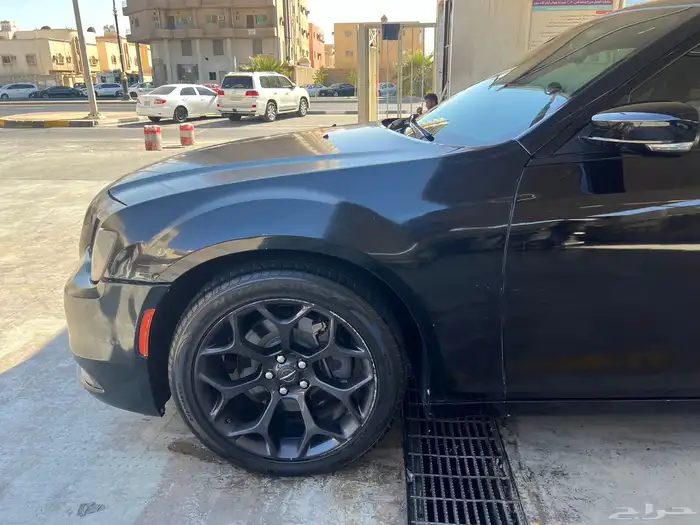 كرايسلر 2020 لون اسود 4