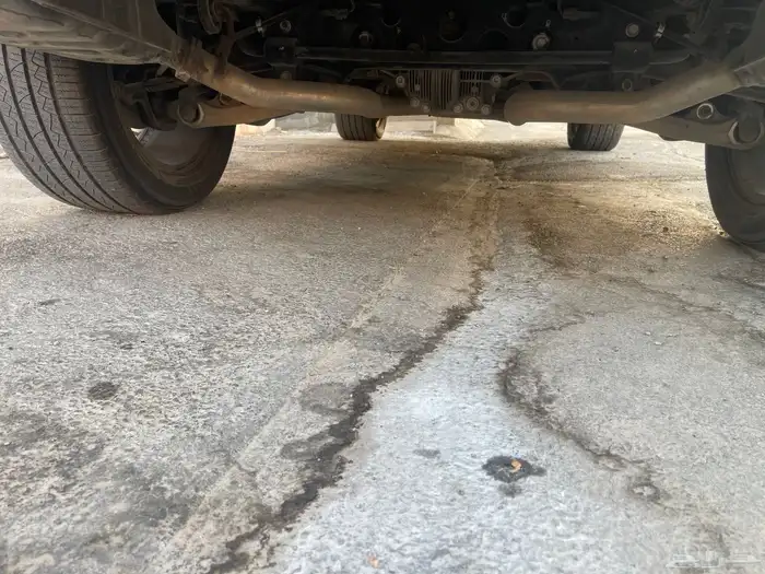 للبيع  جيب جراند شيروكي Overland 4 4 موديل 2015 16