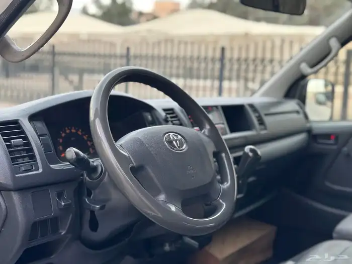 تويوتا باص ركاب سقف موديل 2018 قير عادي ديزل شامل الضريبة 8