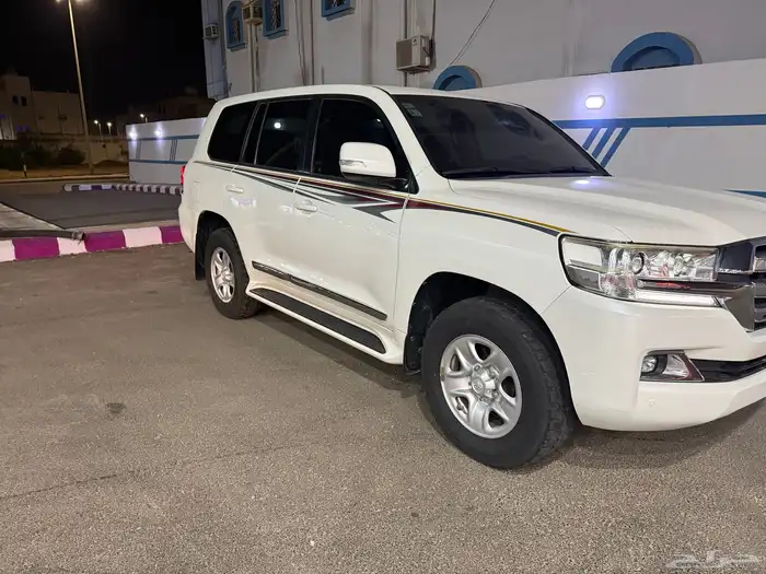 لاندكروزر 11