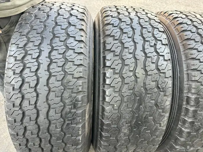 جنوط الحميد جيب ربع او شاص مع كفرات دنلوب 275.70.16 ت22 5