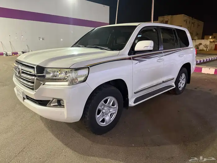 لاندكروزر 12