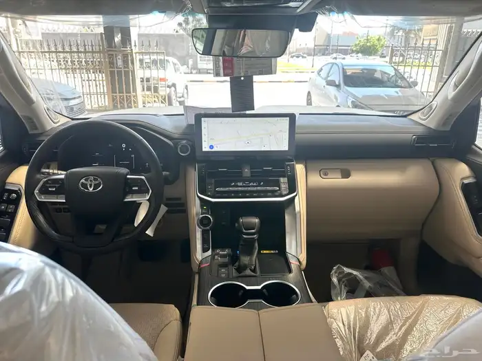 تويوتا لاندكروزر VXR فل كامل خليجي 4