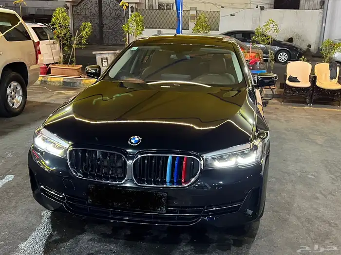 بي ام دبليو 520i للبيع 2022 4