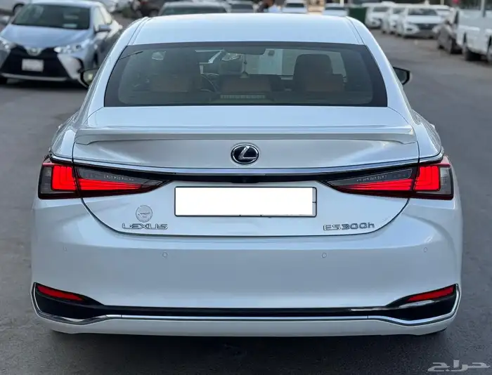 لكزس ES300 هايبرد 2020 12