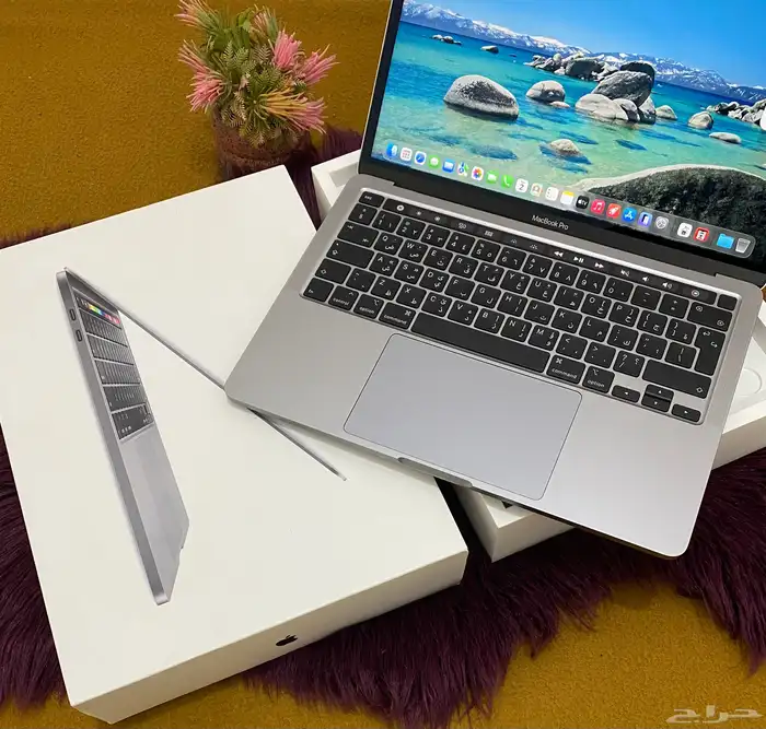 ماك بوك برو نظيف جدا 12