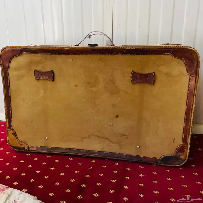 شنط سفر قديمه 12