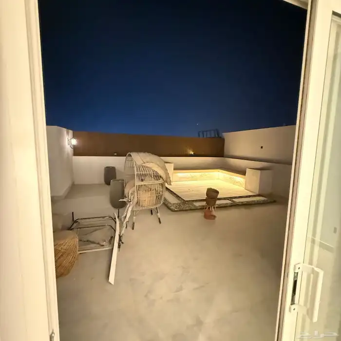 شقة للإيجار حي النخيل 8