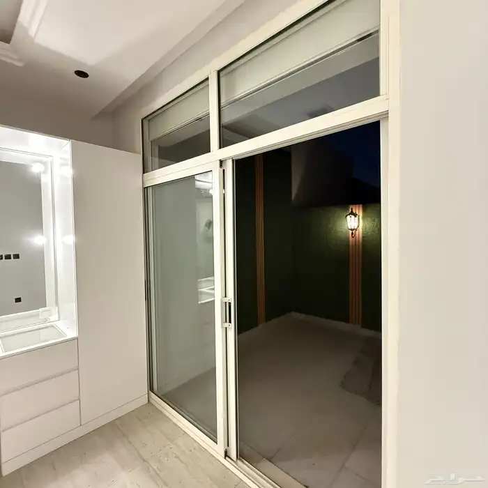 شقة للإيجار حي النخيل 23