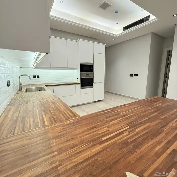 شقة للإيجار حي النخيل 10