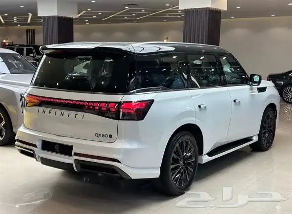 انفينتيQX80 2025 9