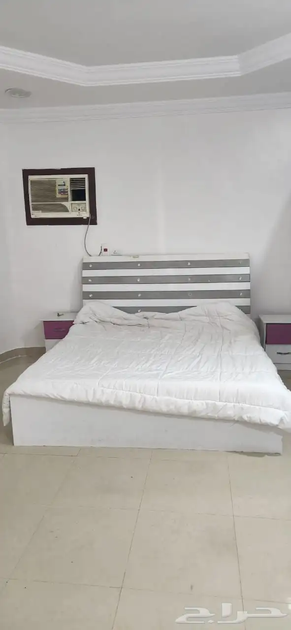 شقة و استديو هات للايجار السنوي حي السامر 6