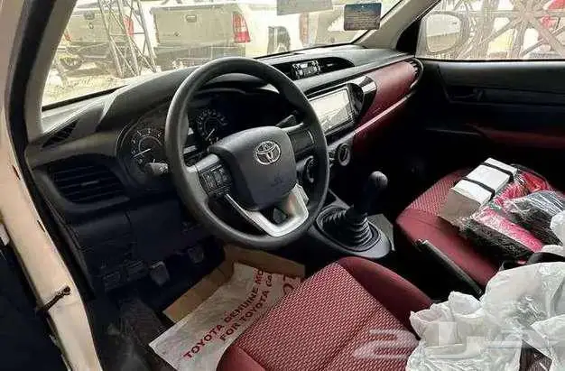 تويوتا هايلوكس 2025 ديزل وينزين غماره gl - GLX عروض خاصة 5